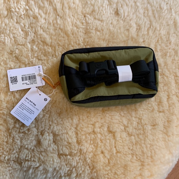 Lululemon mini belt bag - Picture 3 of 4